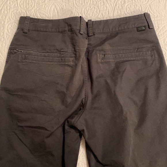 The North Face Men’s Standard Shorts - Picture 7 of 16